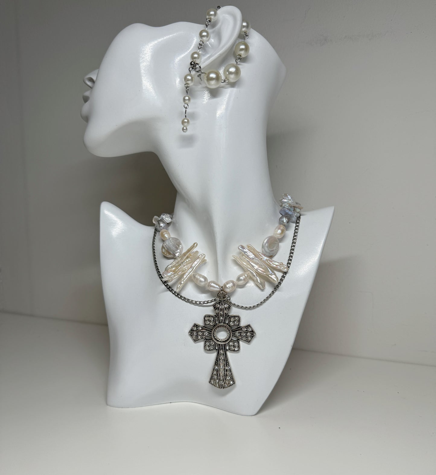 Viola Pearls