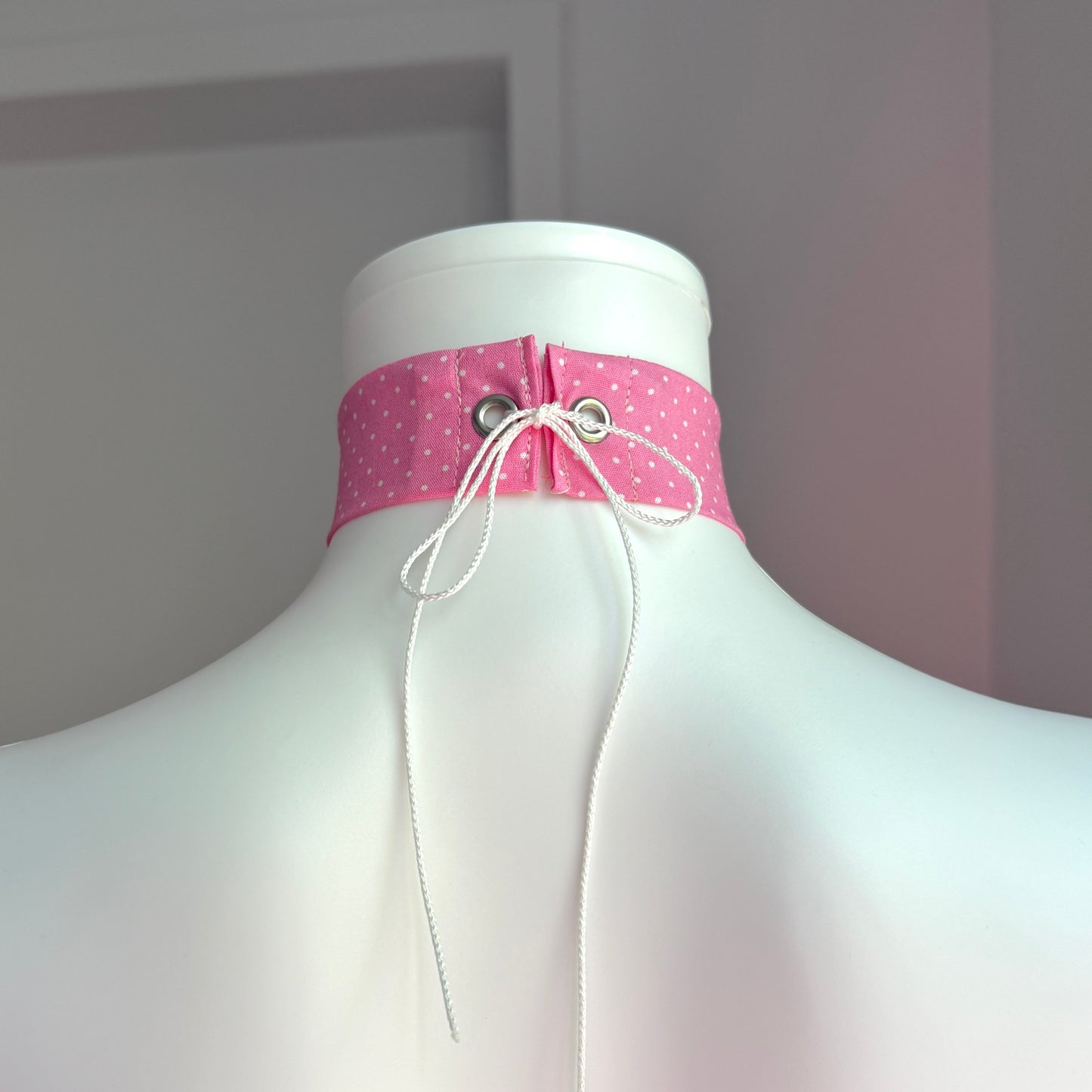 Button Choker | pink & green