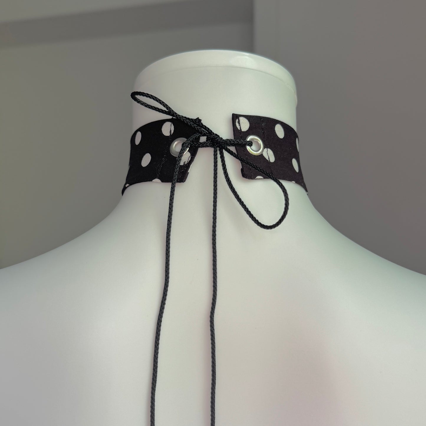 Button Choker | black