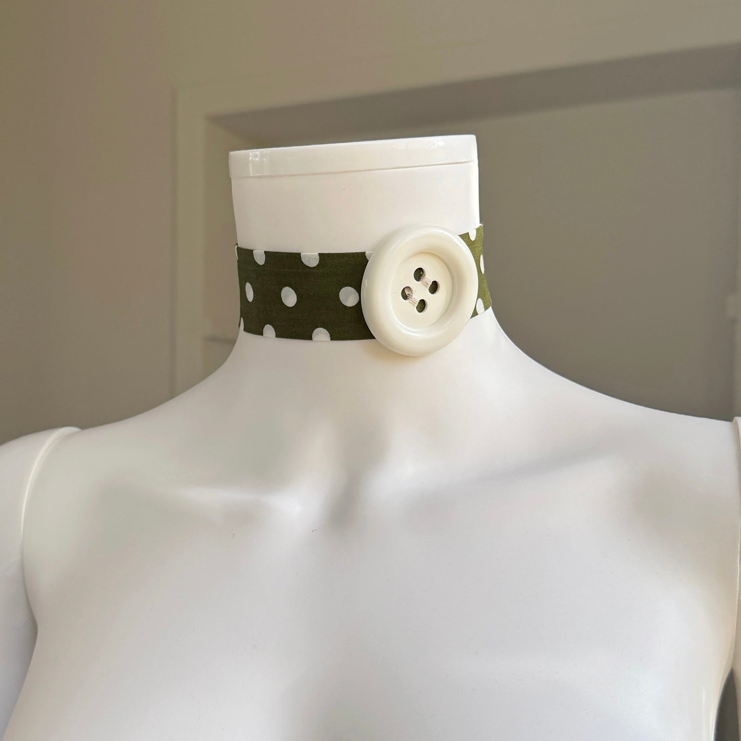 Button Choker | options