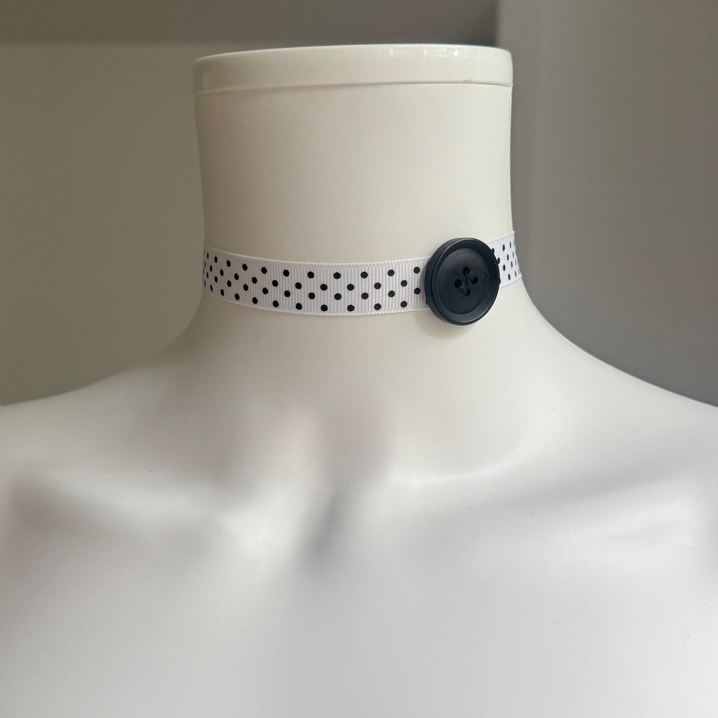 Ribbon Button Choker